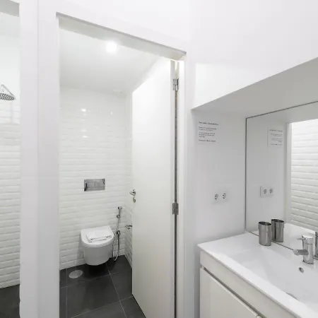 Comfort Dom Hugo - Historic (adults Only) Lejlighed Porto