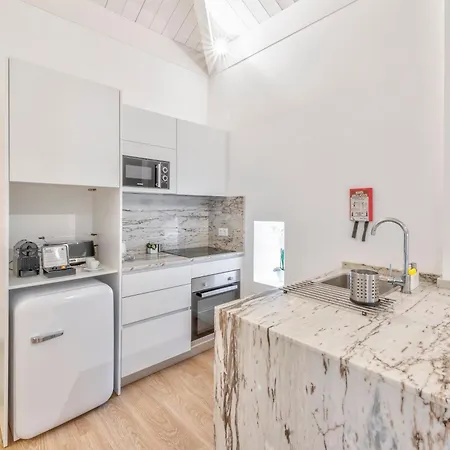 Comfort Dom Hugo - Historic (adults Only) Lejlighed Porto