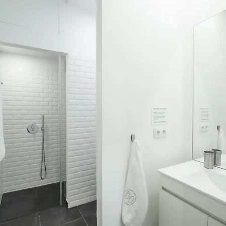 Comfort Dom Hugo - Historic (adults Only) Апартаменты *